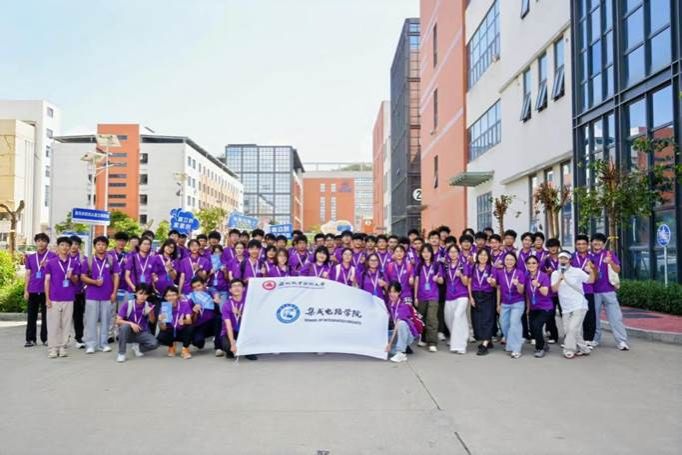 2a800e3467cb159e07cc5a17993db647